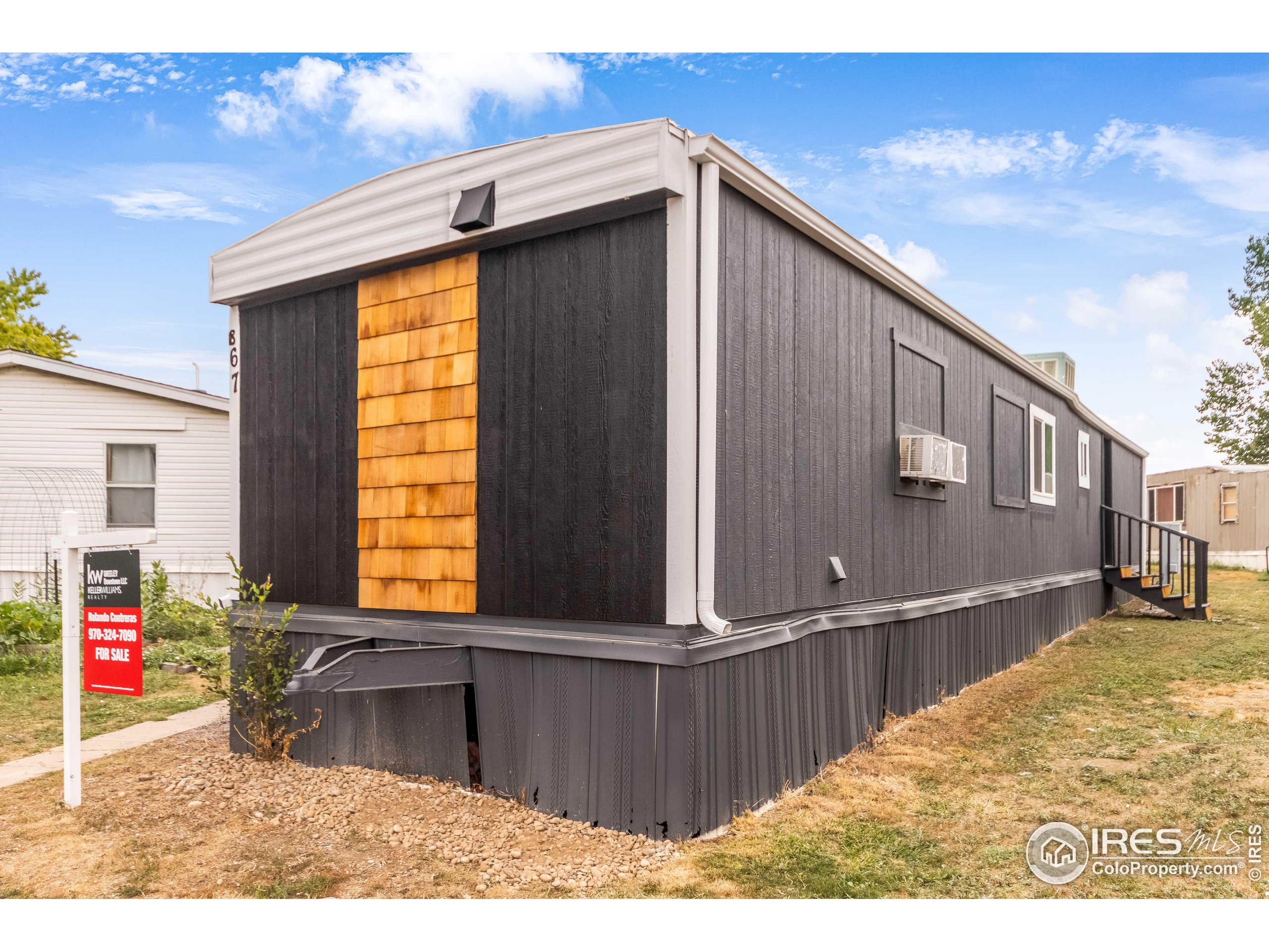 221 W 57th St B67