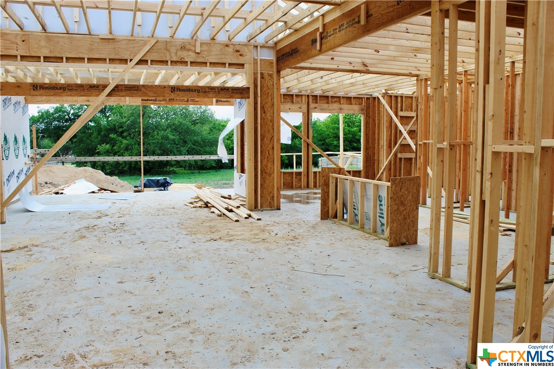 8505 Spring Creek Loop