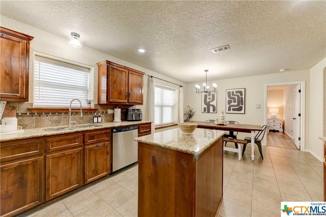 6807 Deorsam Loop