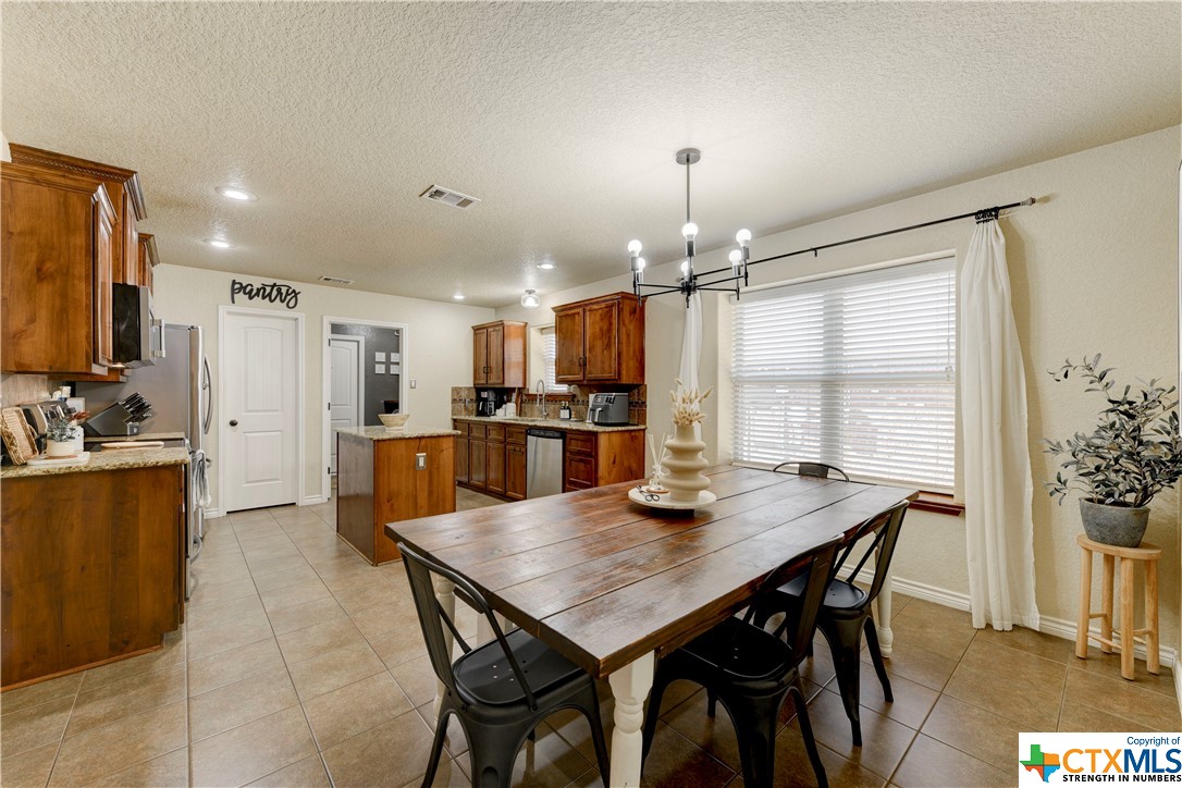6807 Deorsam Loop