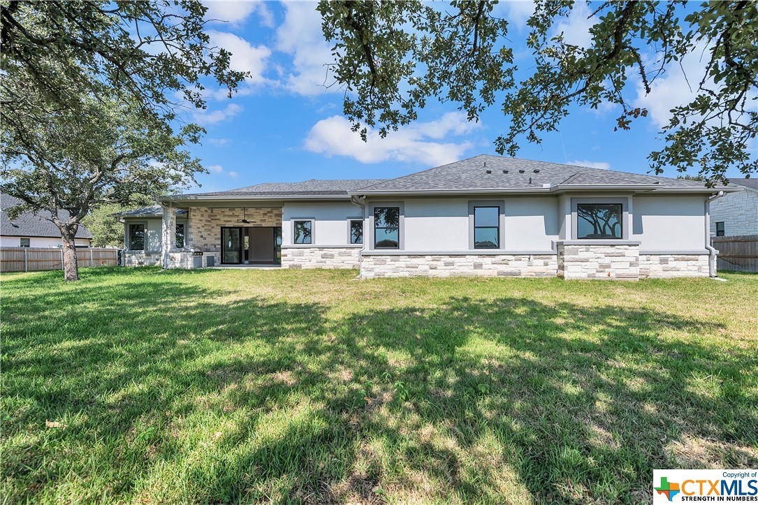 8526 Spring Creek Loop
