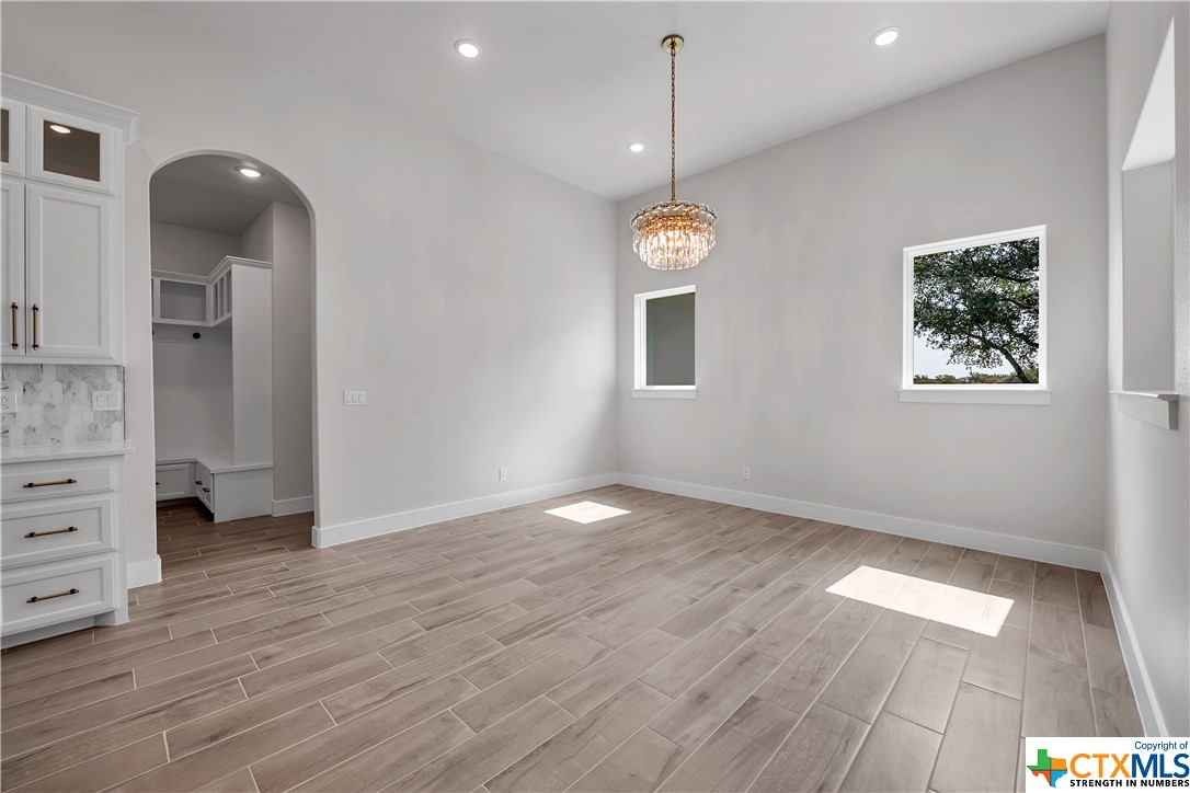 8526 Spring Creek Loop