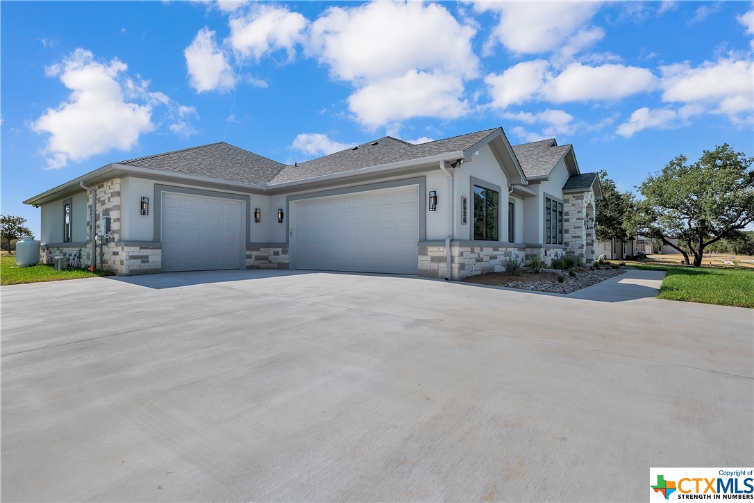8526 Spring Creek Loop