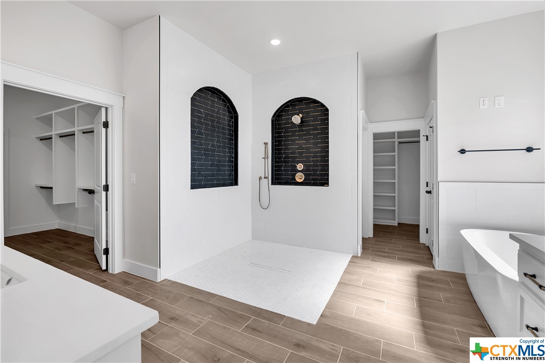 8526 Spring Creek Loop