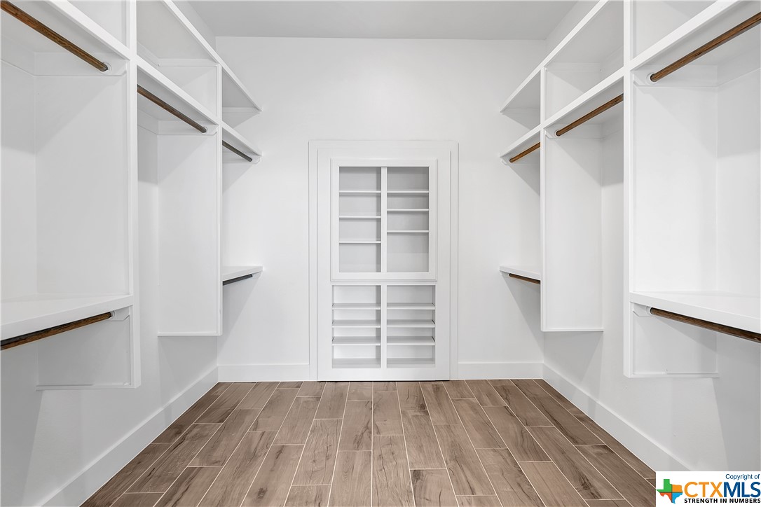 8526 Spring Creek Loop