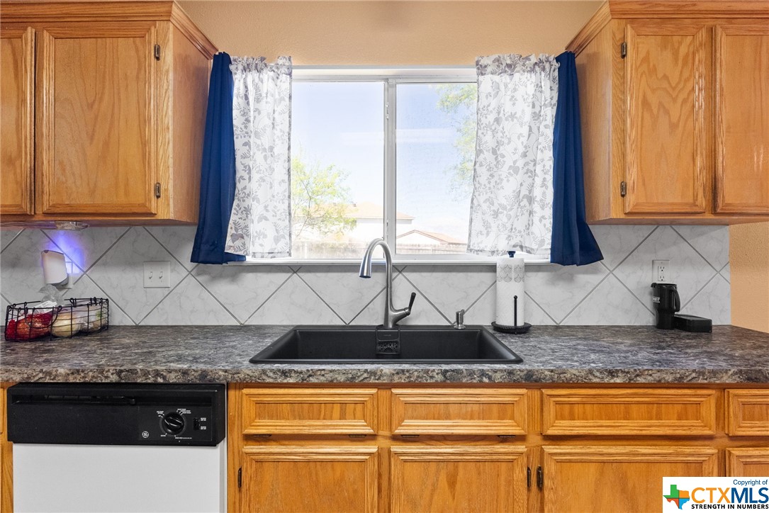1502 Judy Lane