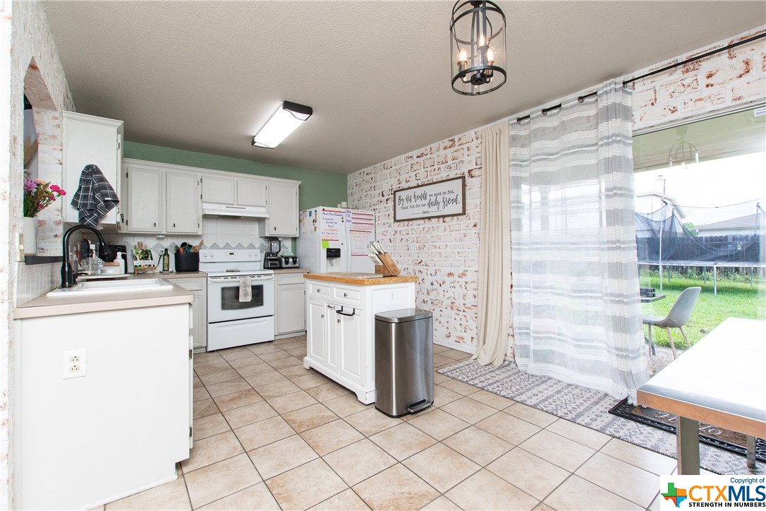 3005 Lantana