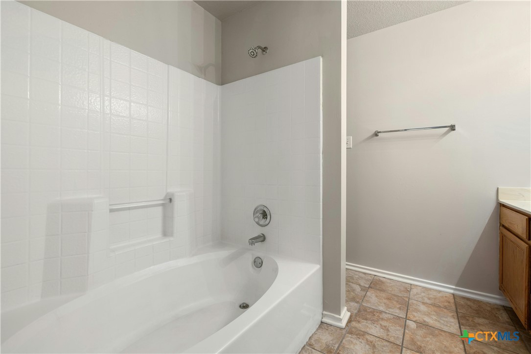 2604 Rampart Loop