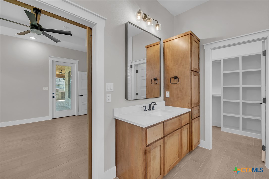 6901 Cherry Laurel