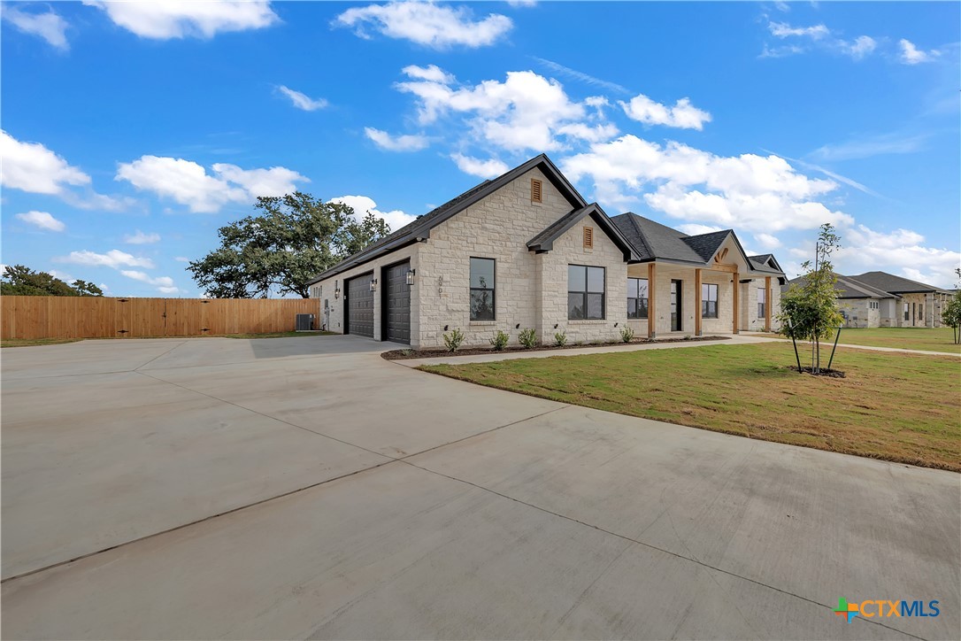 6901 Cherry Laurel