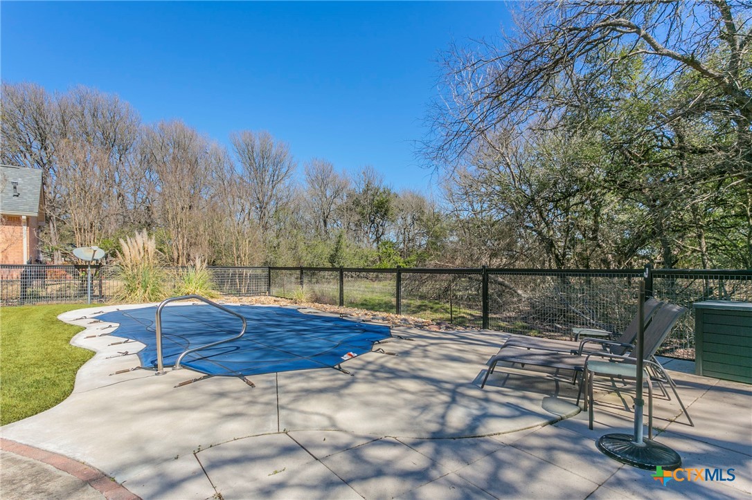 1301 Oaks Drive