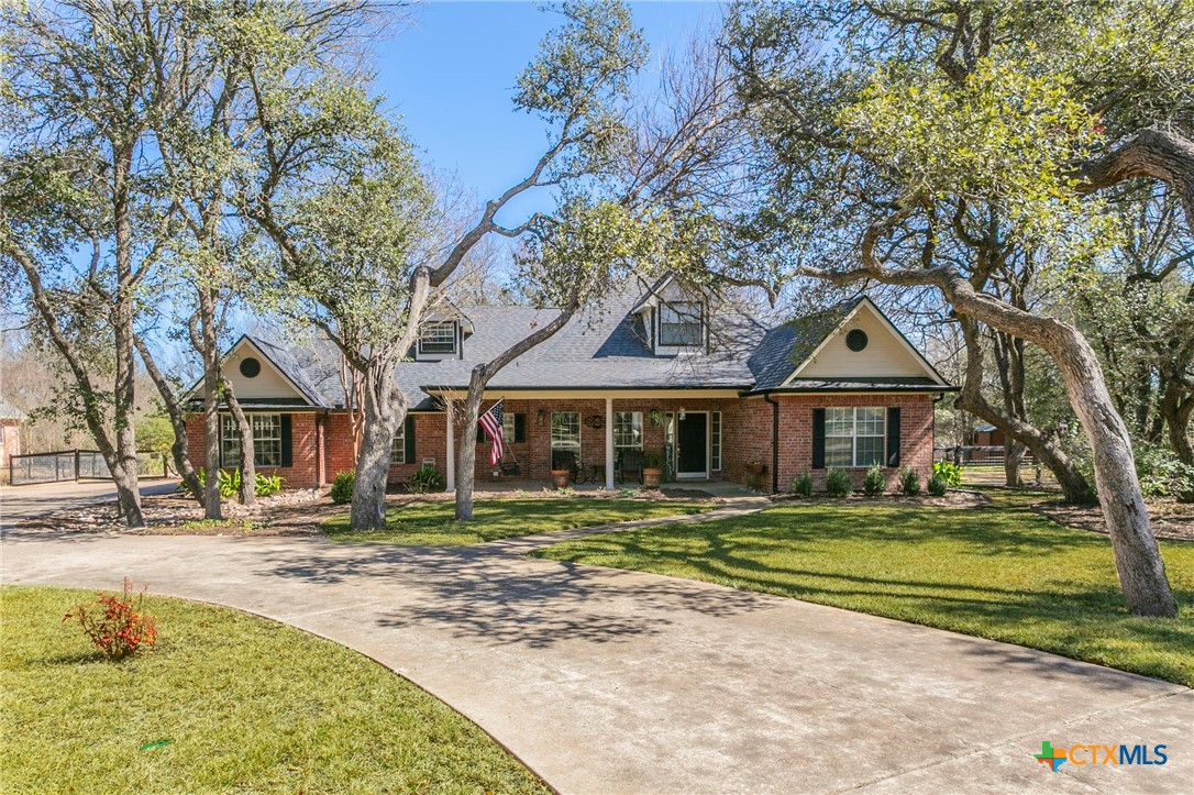 1301 Oaks Drive