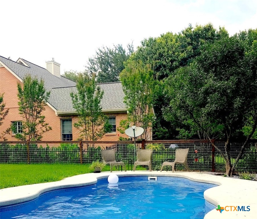 1301 Oaks Drive