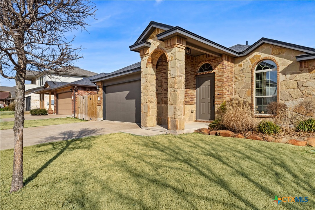 1227 Emerald Gate Drive