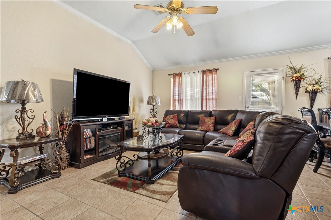 3401 Solomon Drive
