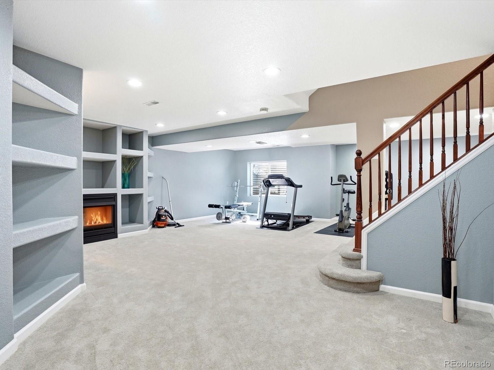 6638 W Hamilton Drive