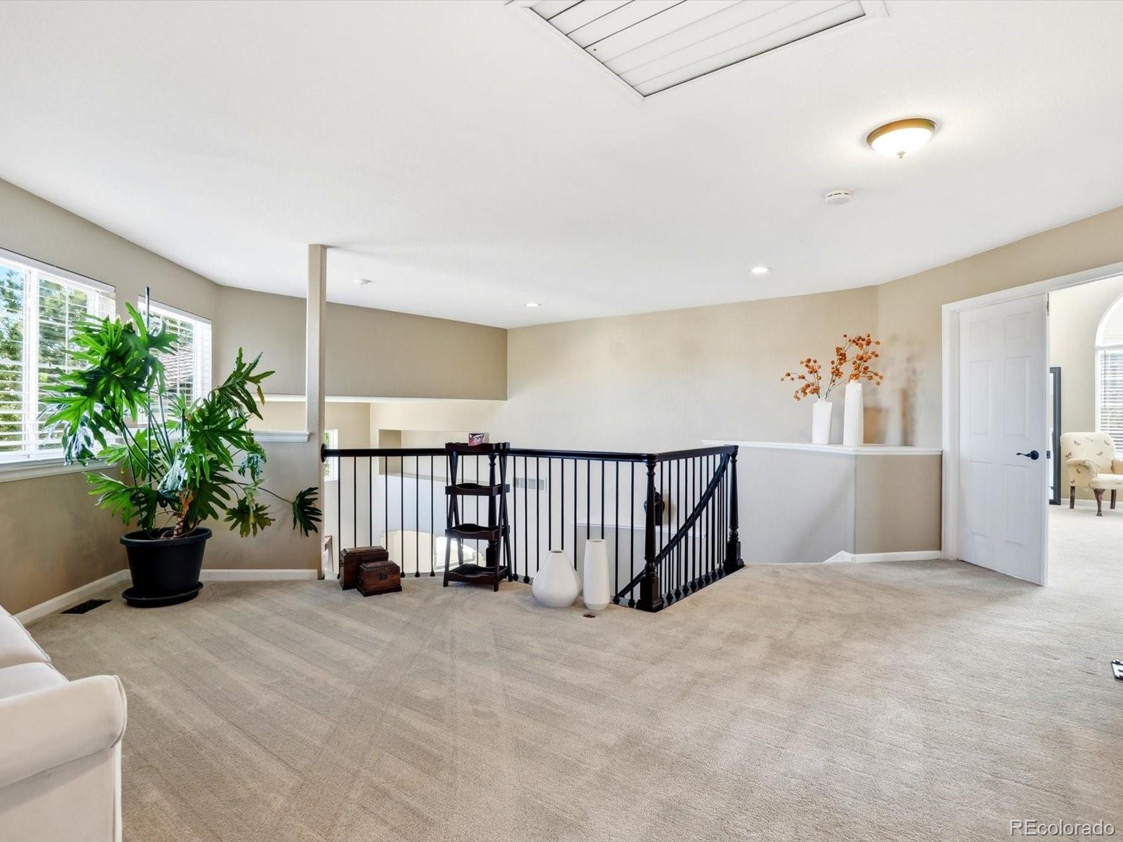 6638 W Hamilton Drive