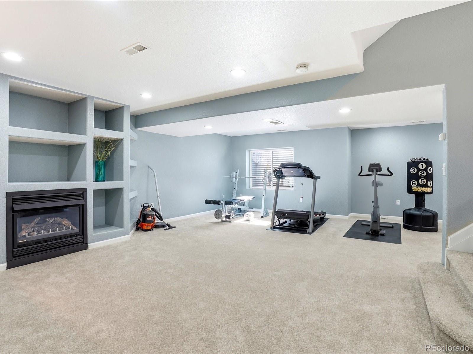 6638 W Hamilton Drive