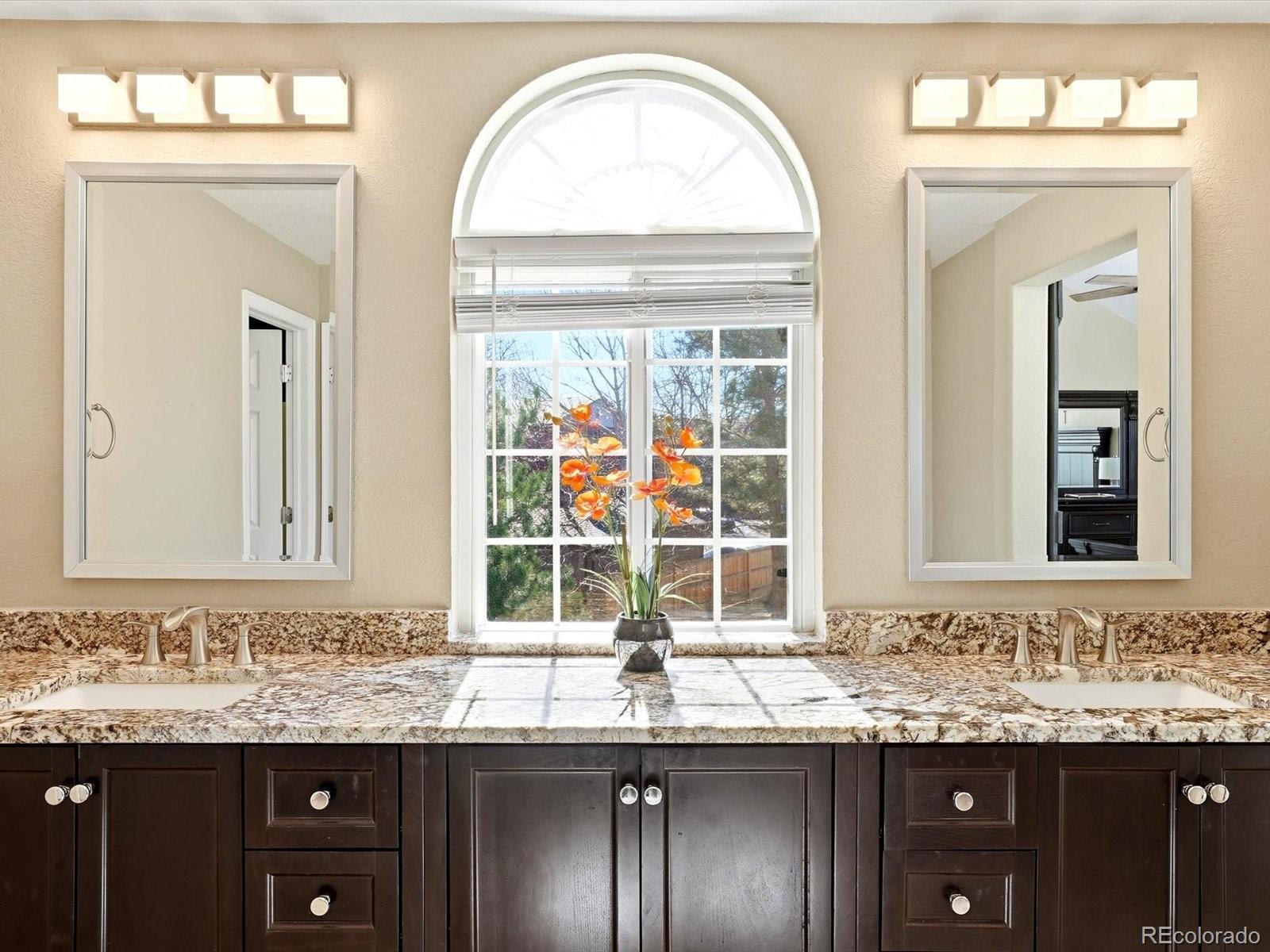 6638 W Hamilton Drive