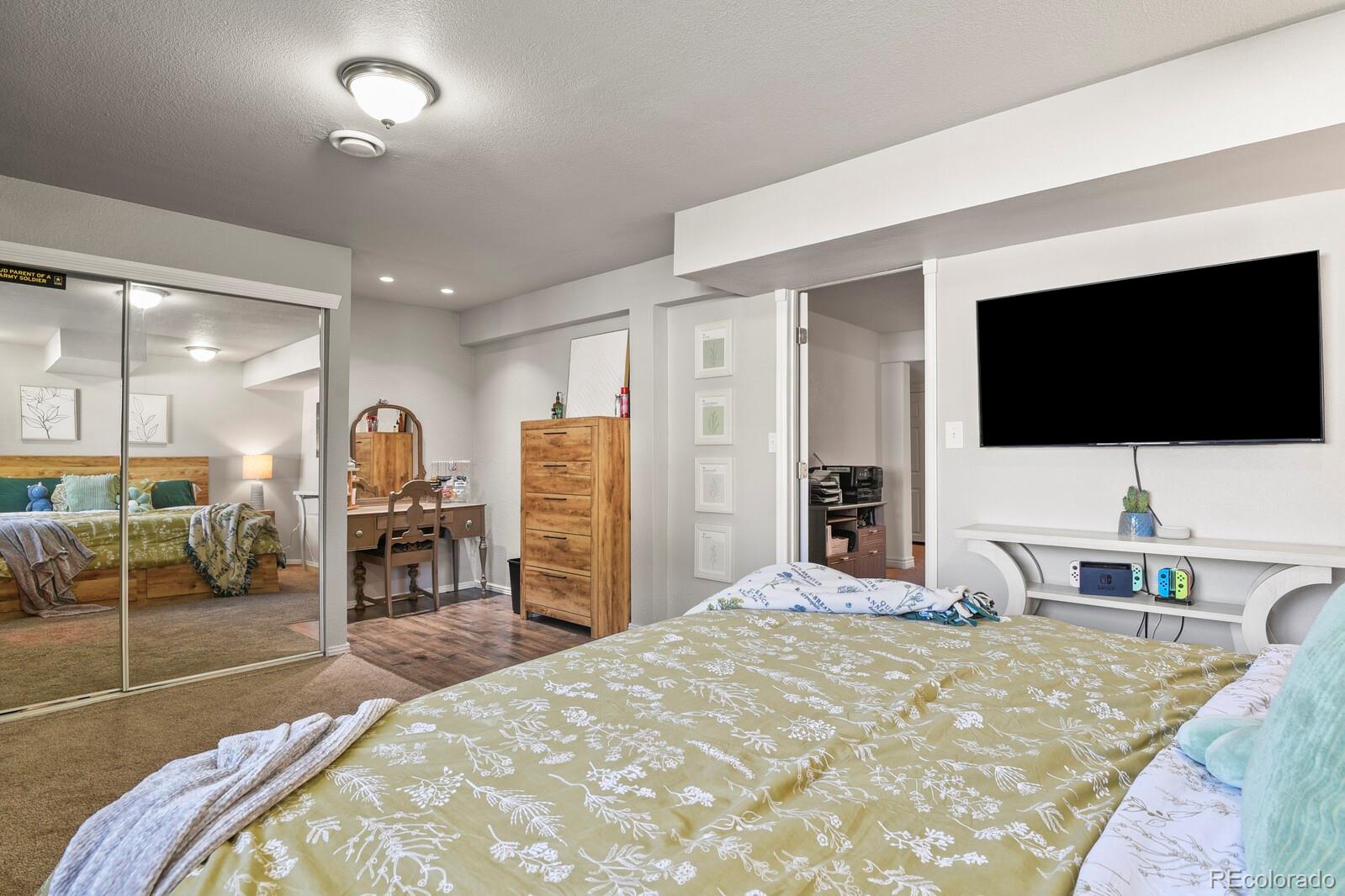 1249 E 96th Place