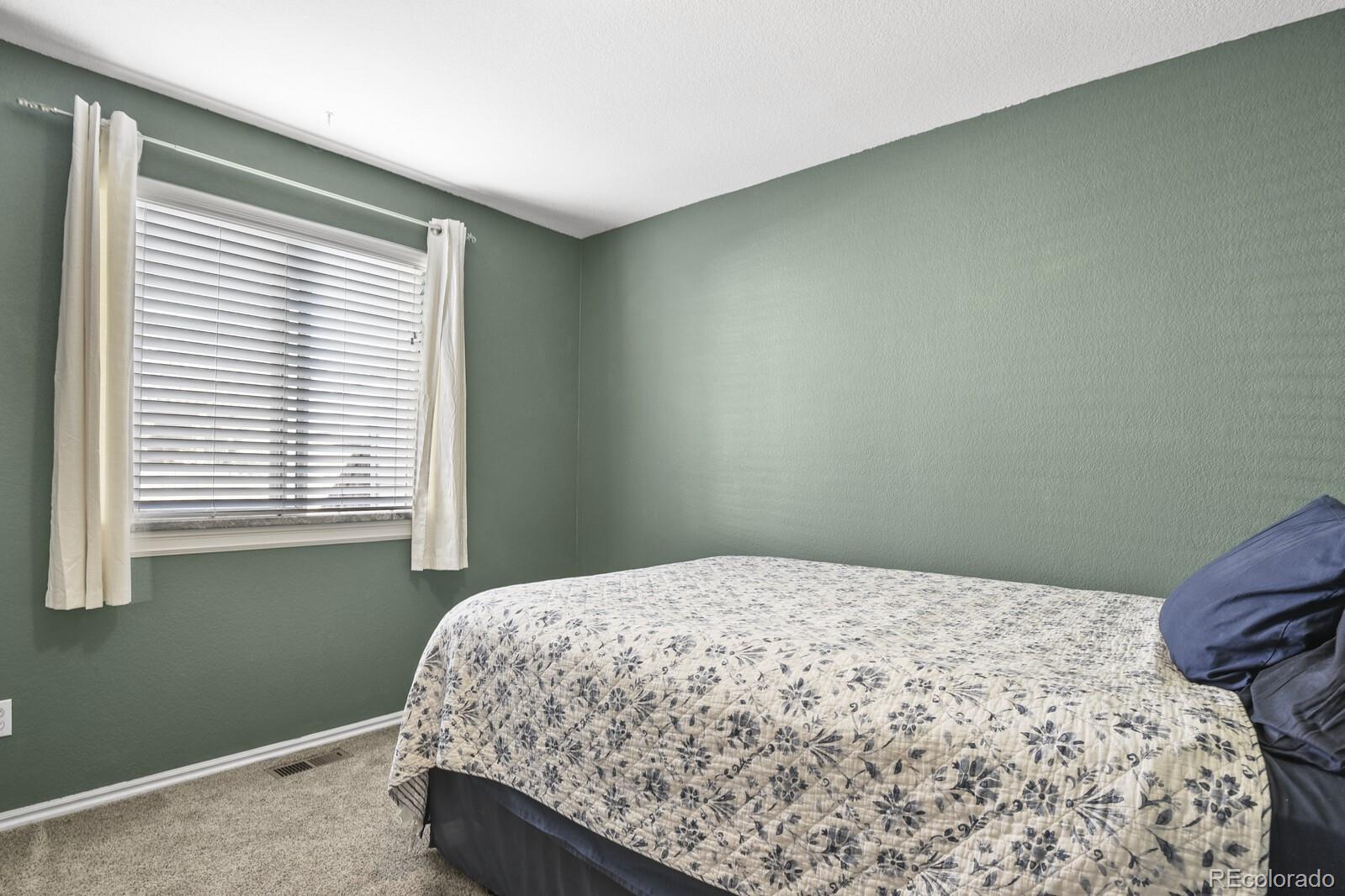1249 E 96th Place