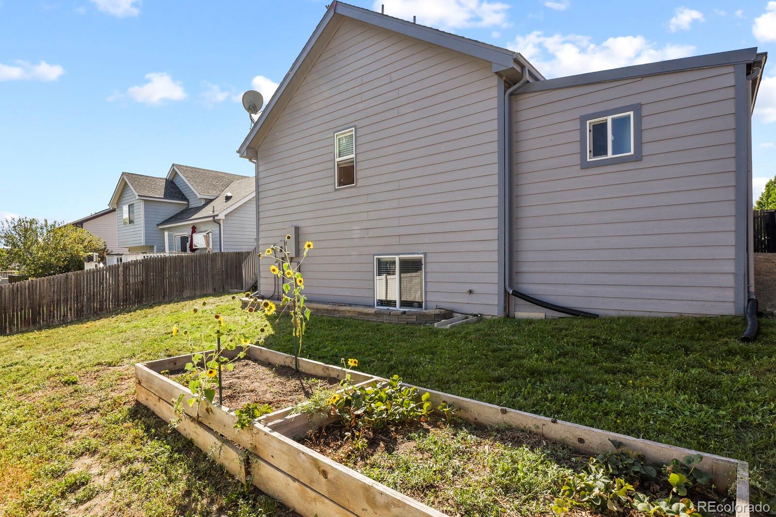 1249 E 96th Place