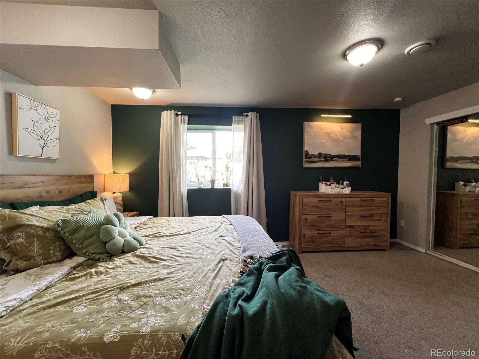 1249 E 96th Place