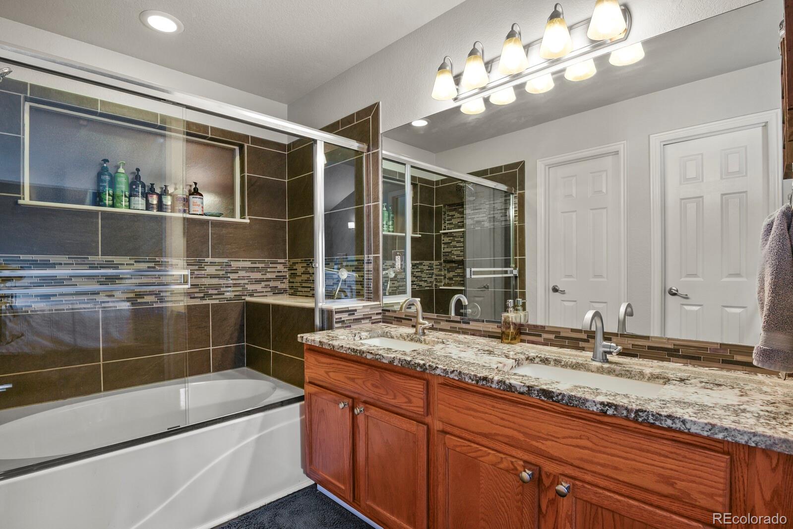 1249 E 96th Place