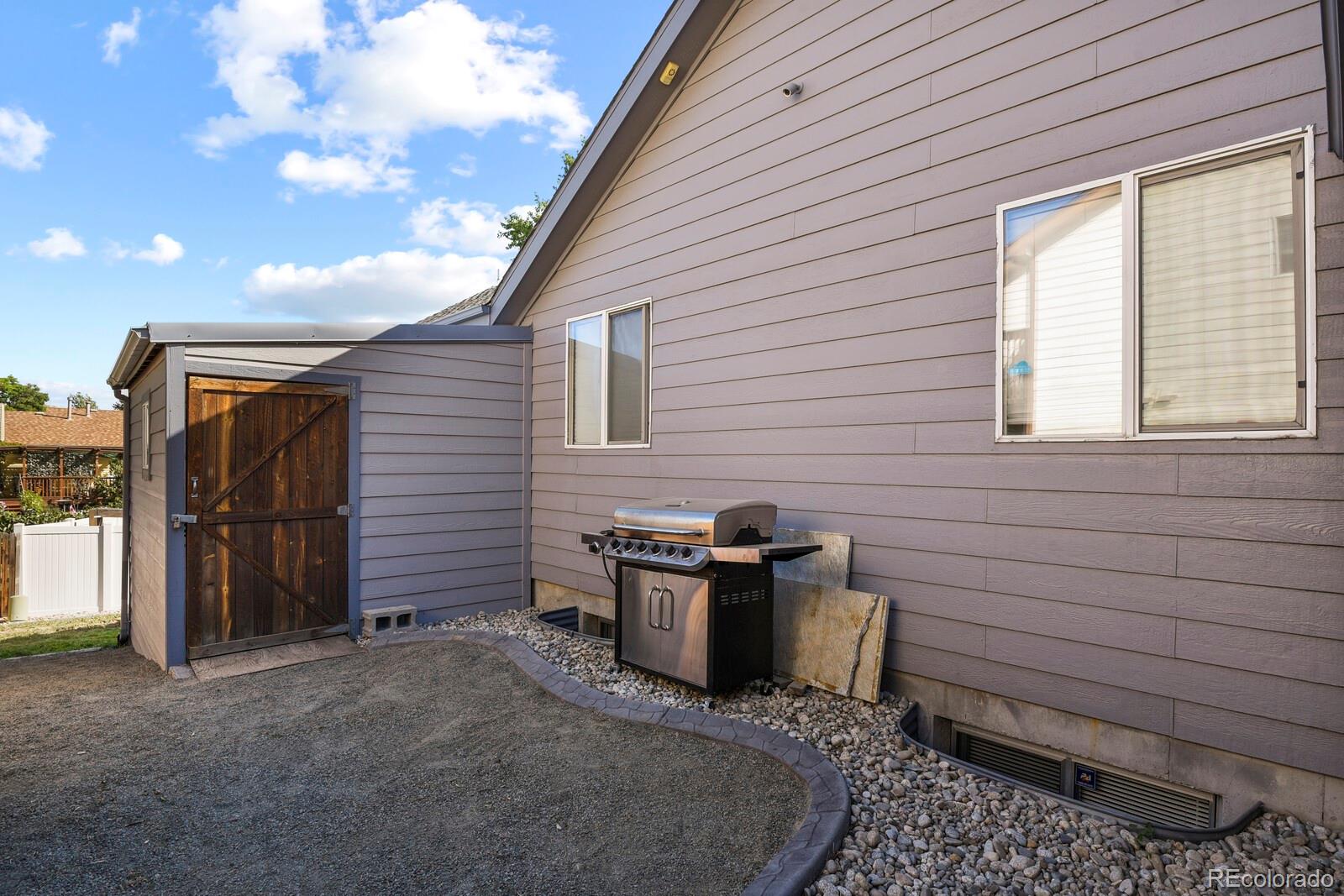 1249 E 96th Place