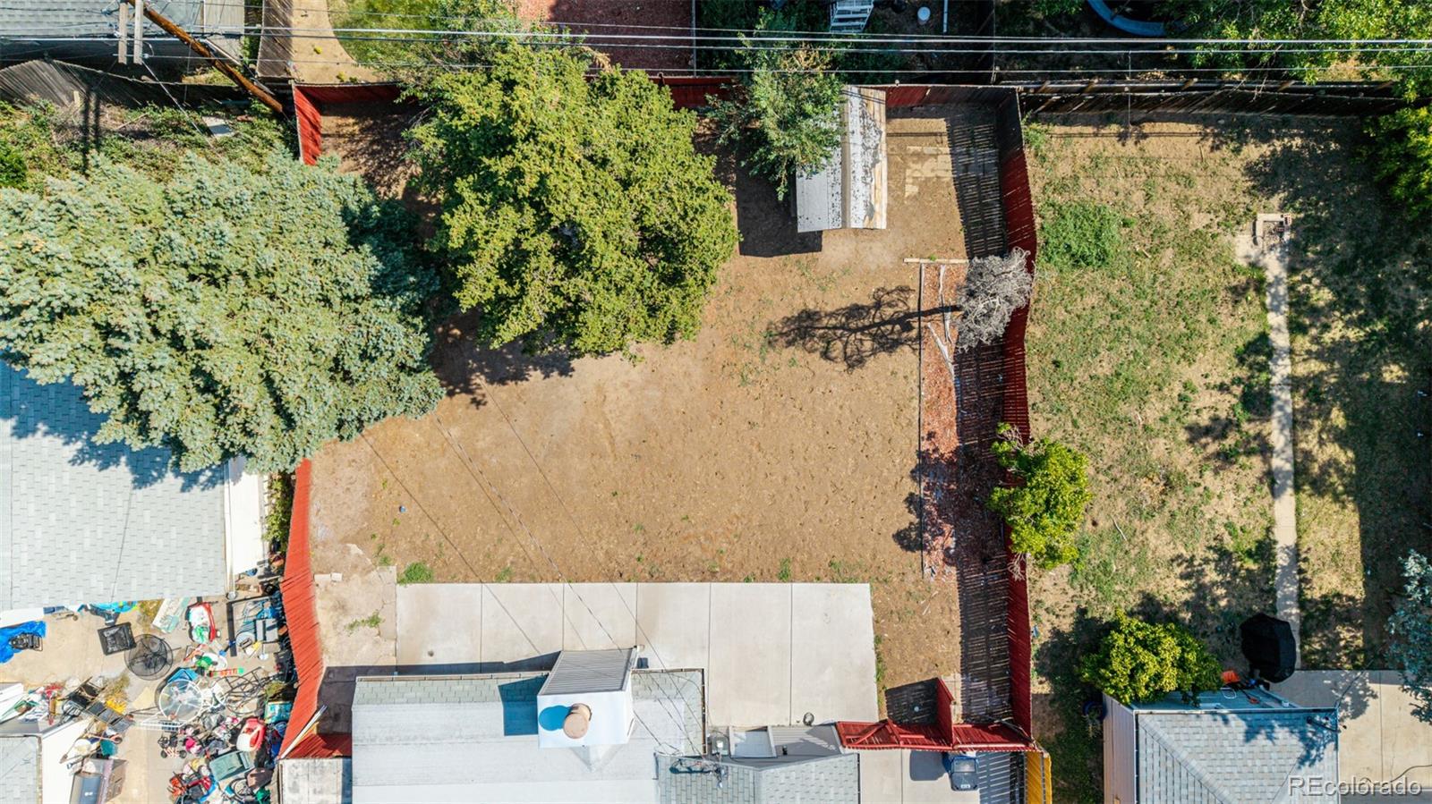 872 Uvalda Street