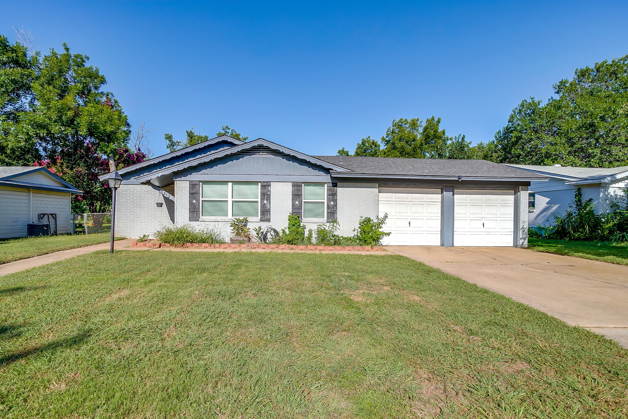 213 Jayellen Avenue