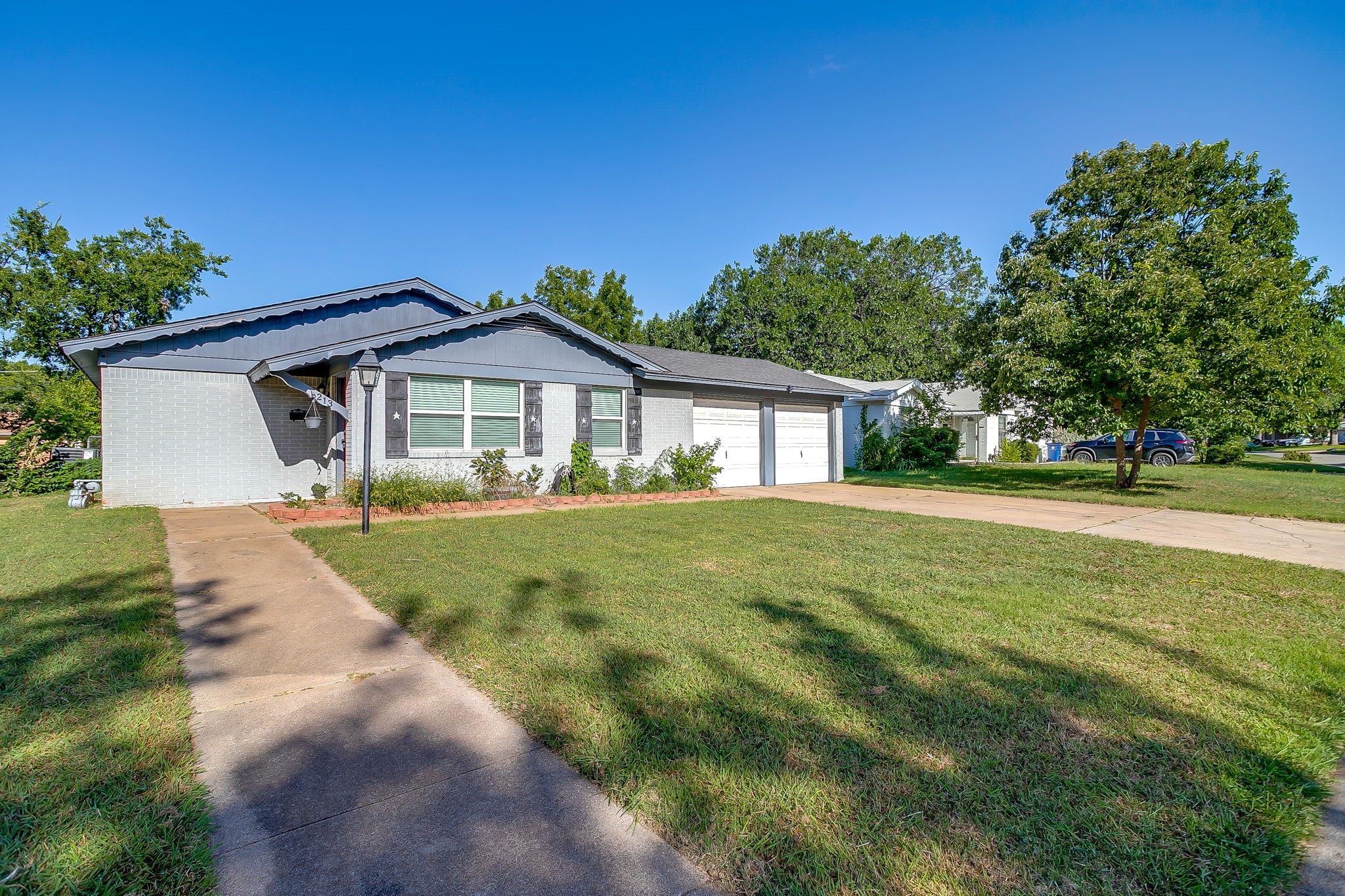 213 Jayellen Avenue