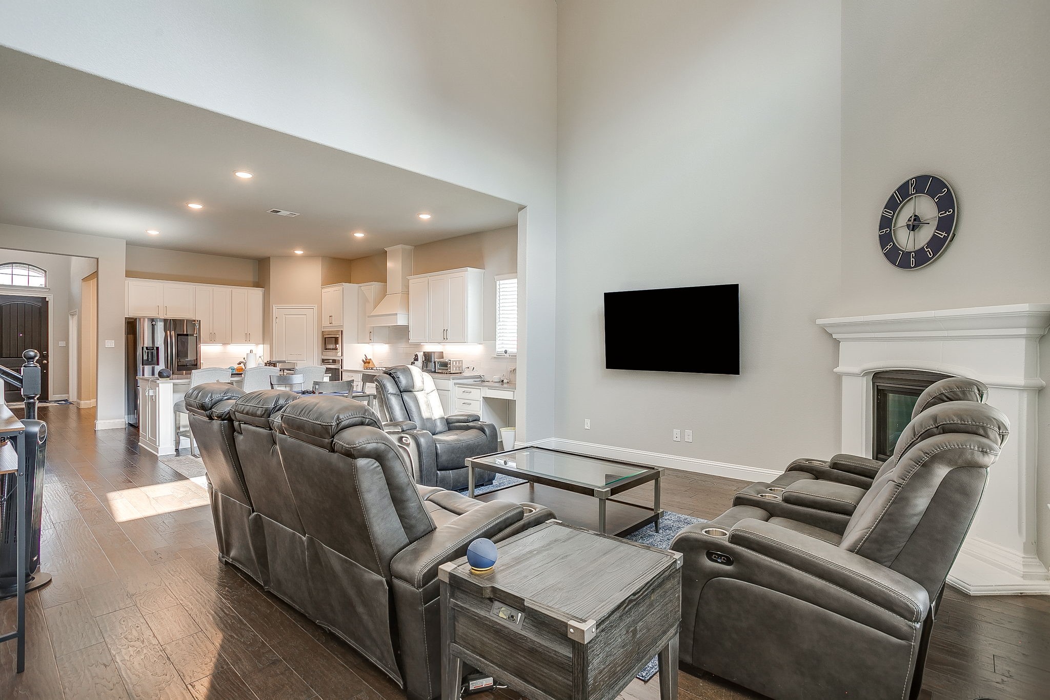 2733 Stadium View Drive