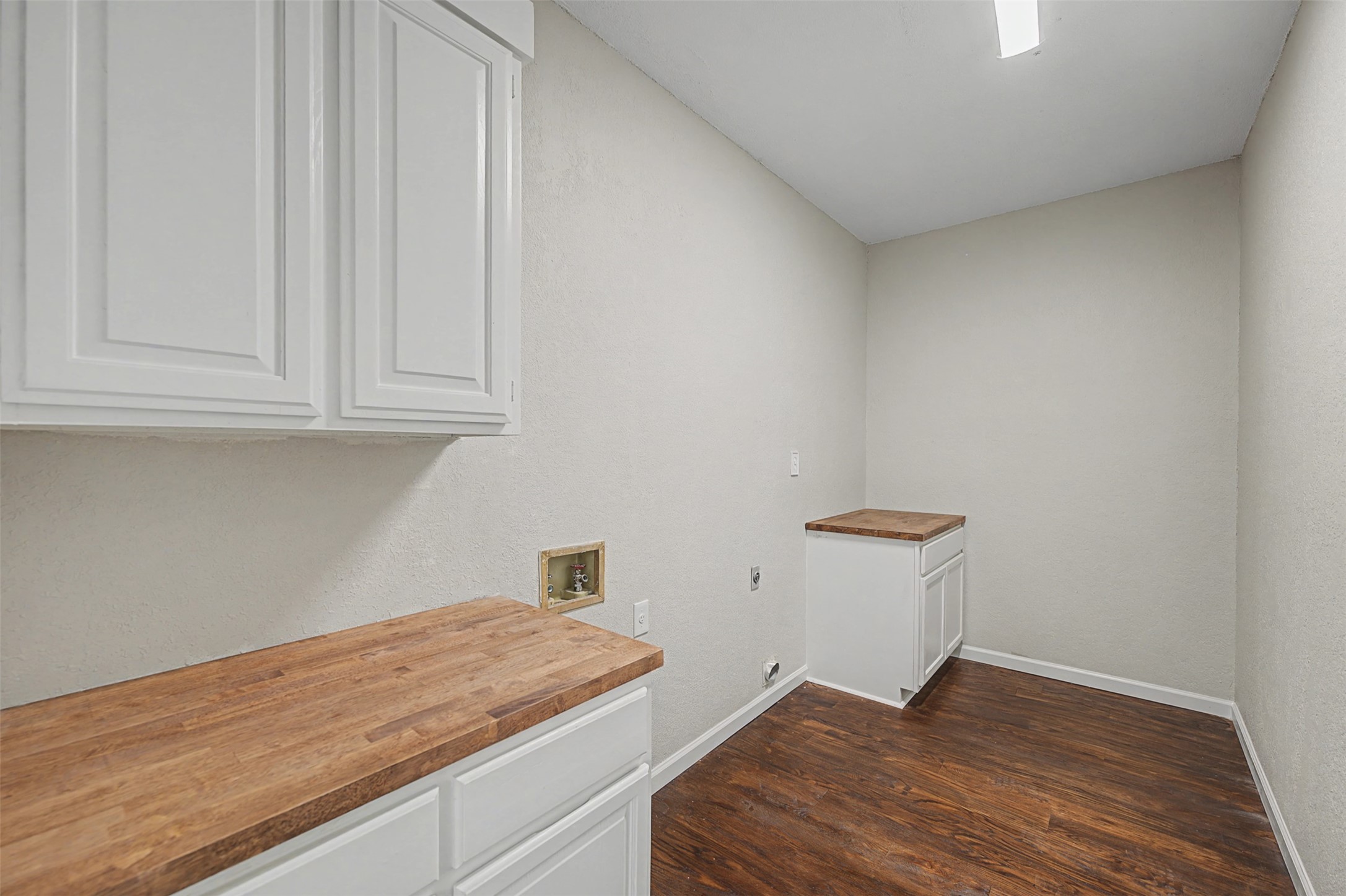3655 Snow Creek Drive