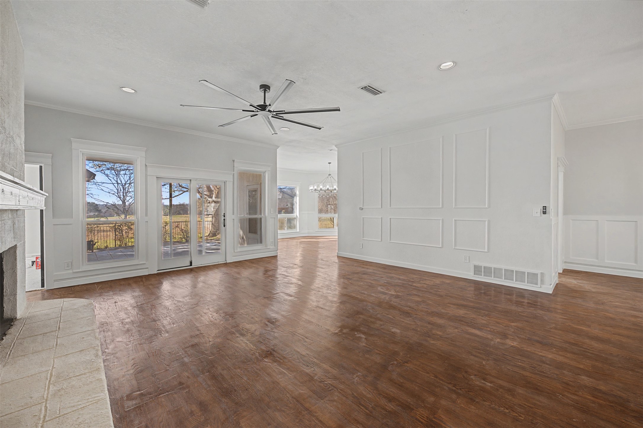 3655 Snow Creek Drive