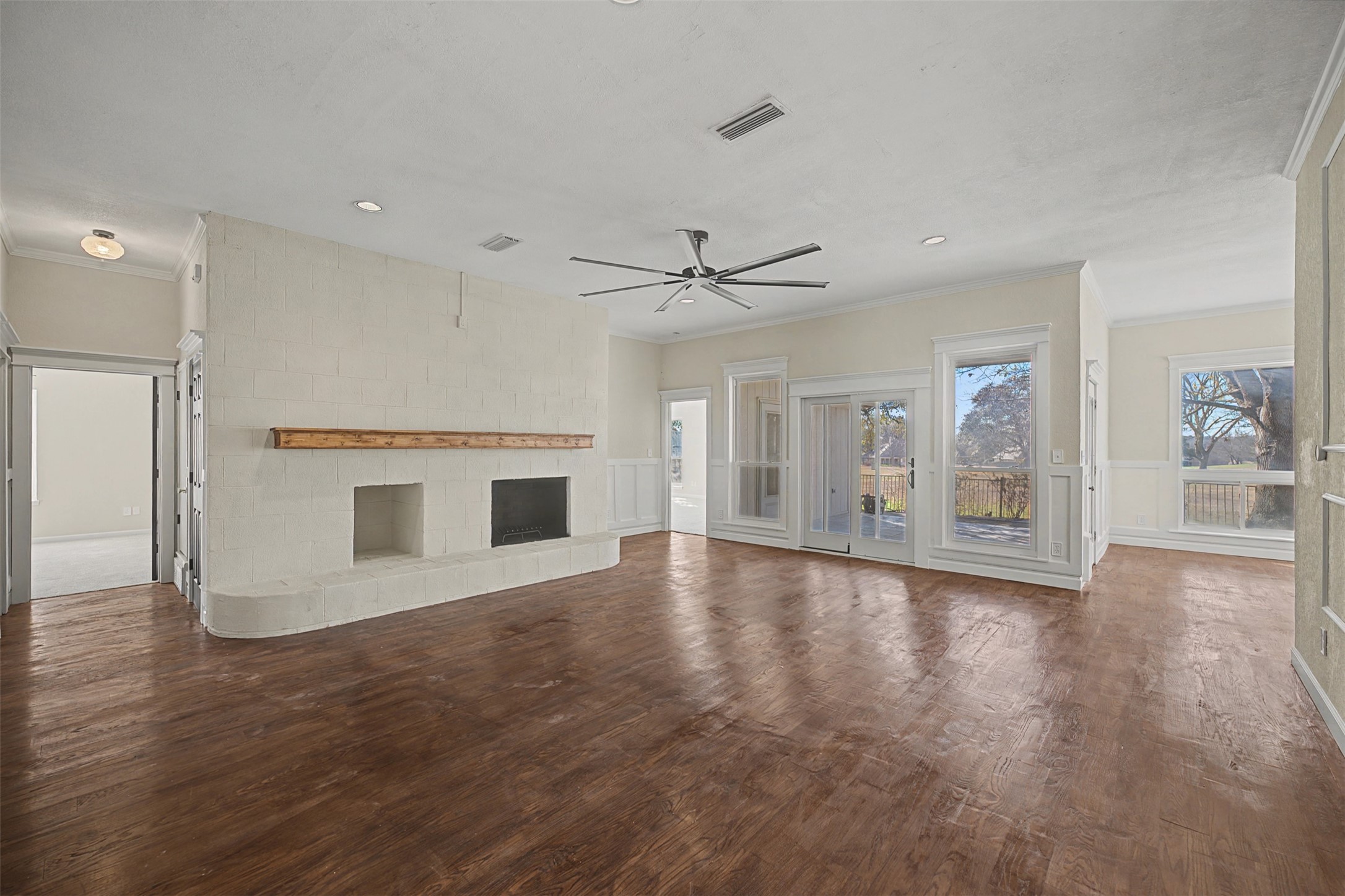 3655 Snow Creek Drive
