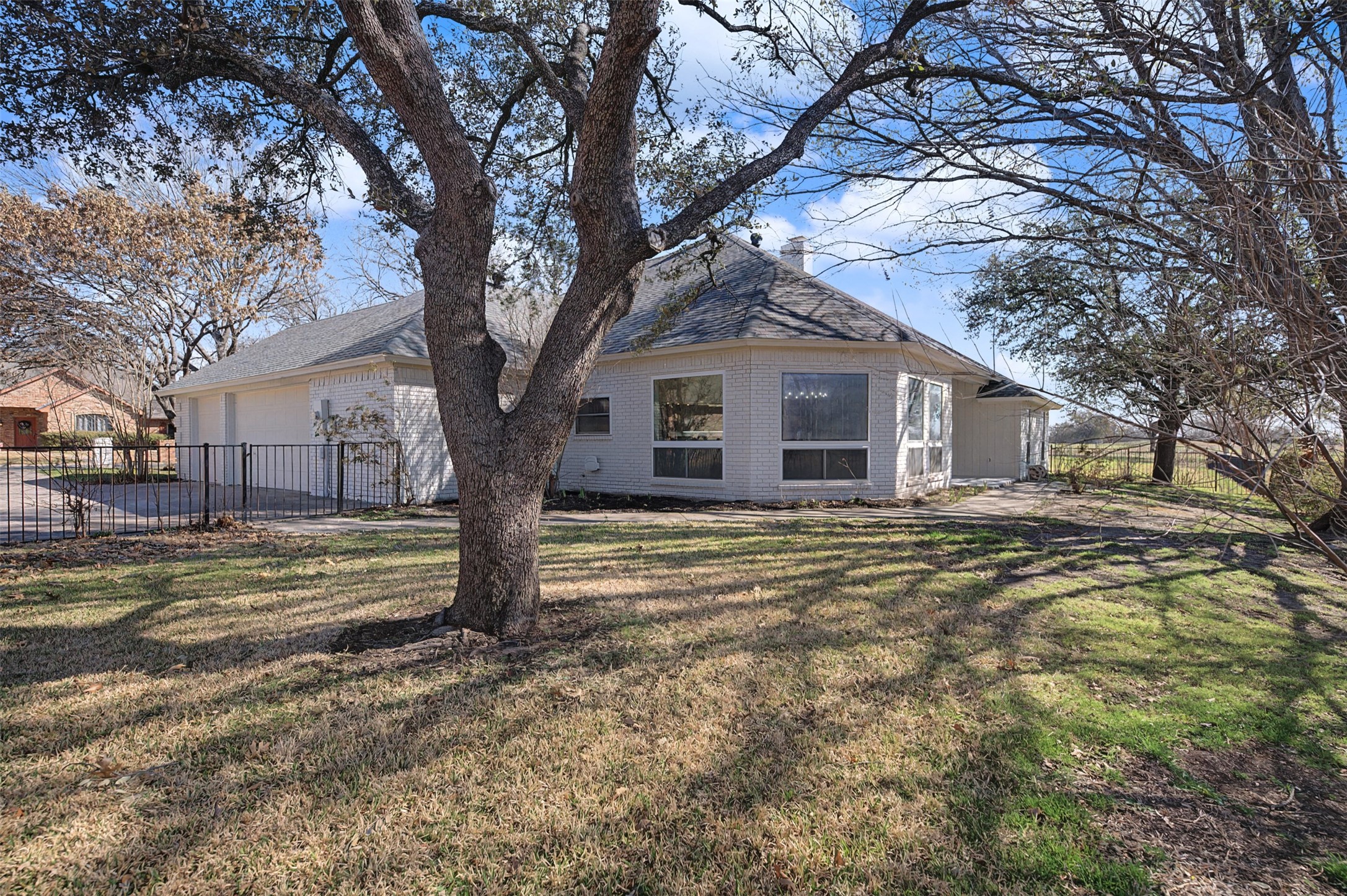 3655 Snow Creek Drive