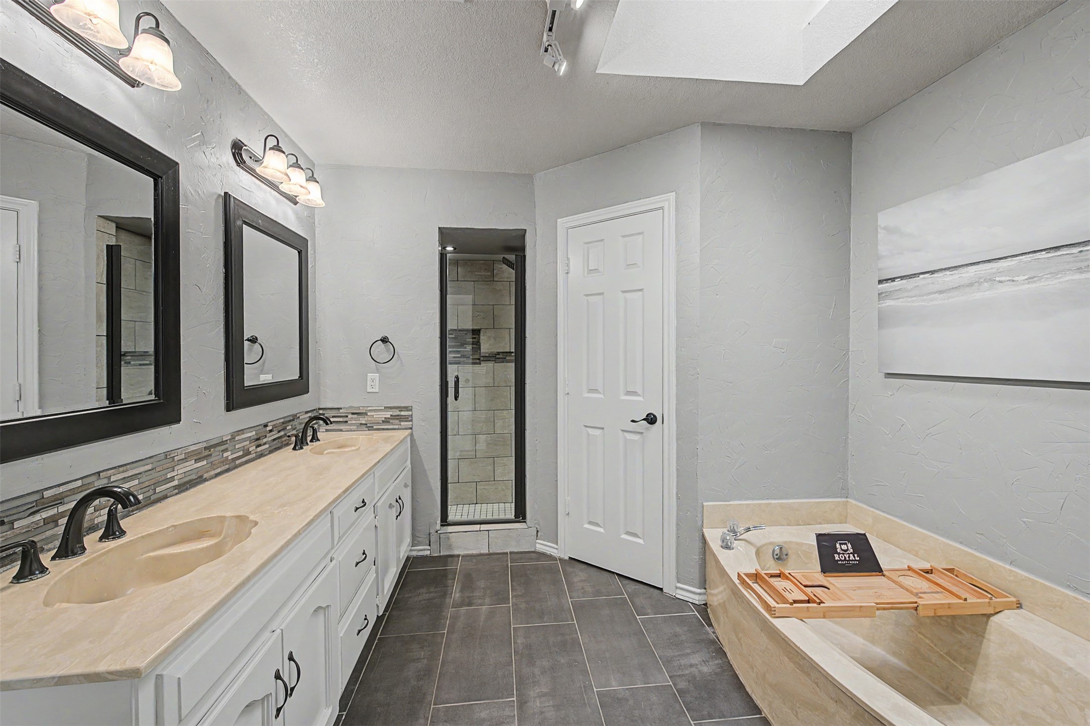 3501 Jasmine Trail