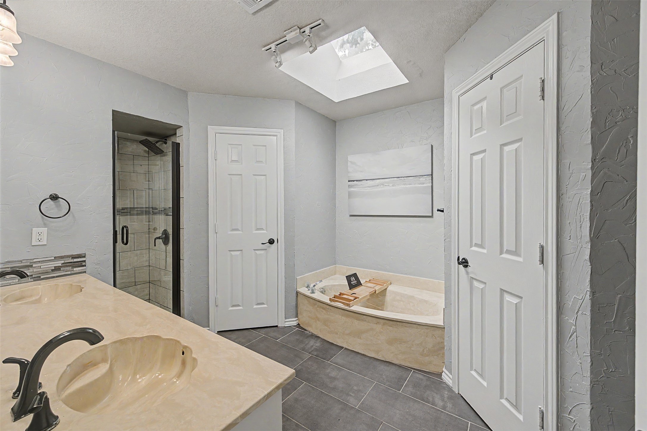 3501 Jasmine Trail