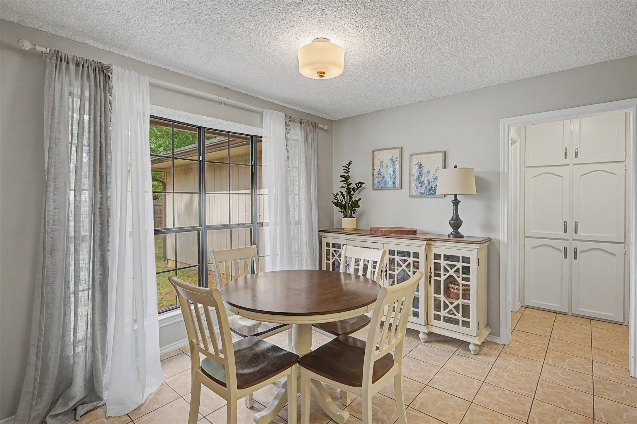3501 Jasmine Trail