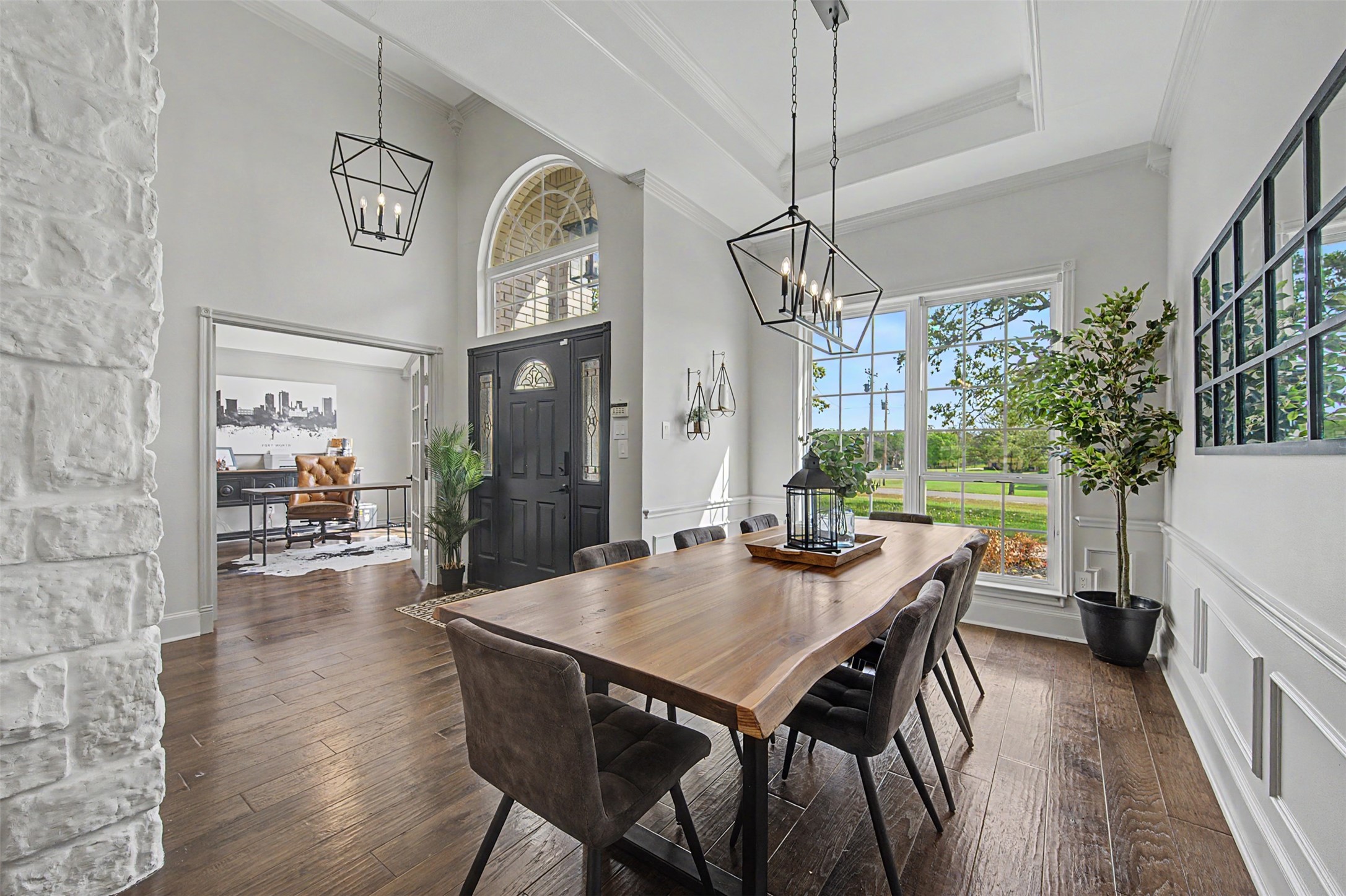 1029 Oakridge Court