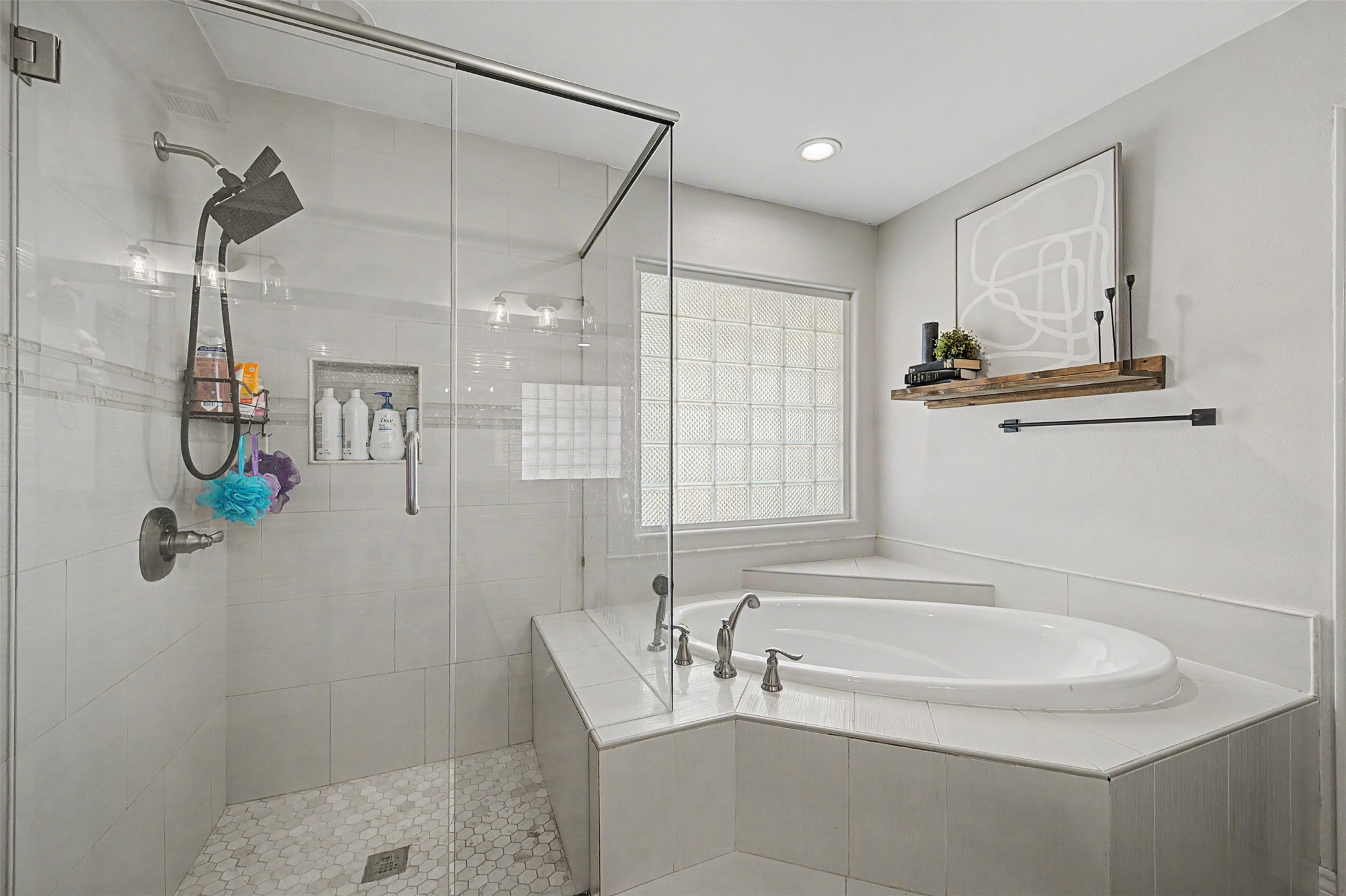 1029 Oakridge Court