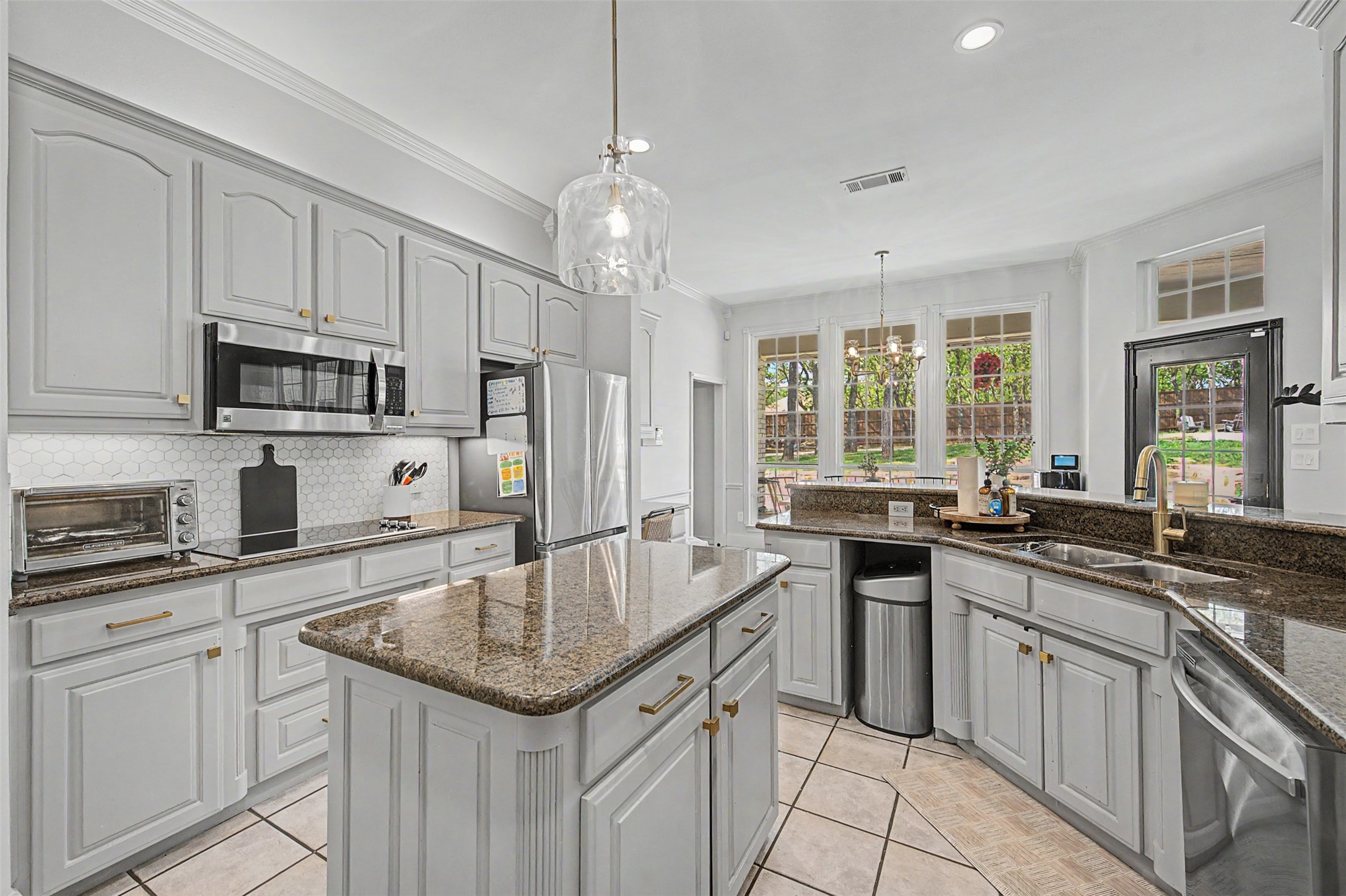 1029 Oakridge Court