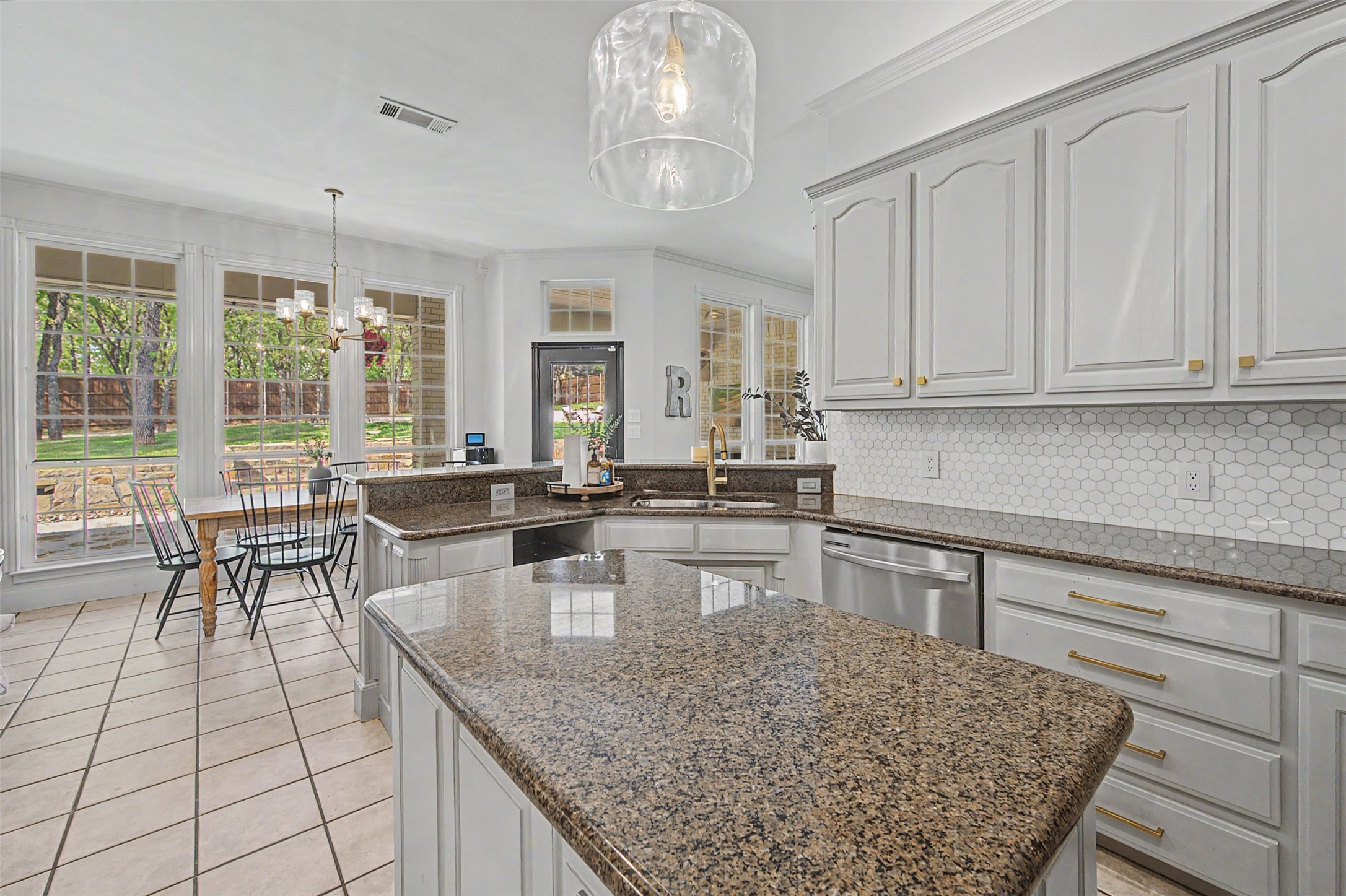 1029 Oakridge Court