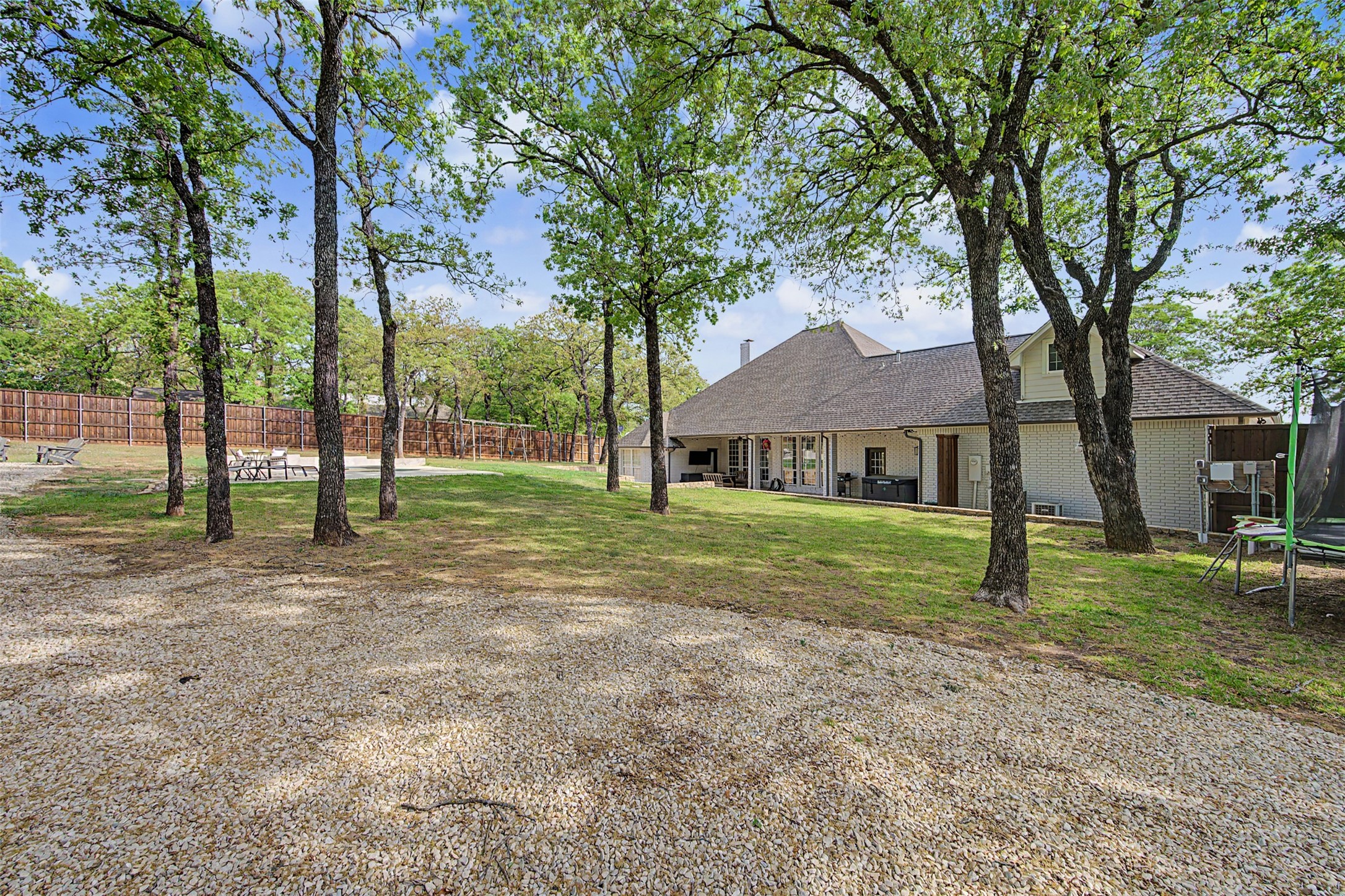 1029 Oakridge Court