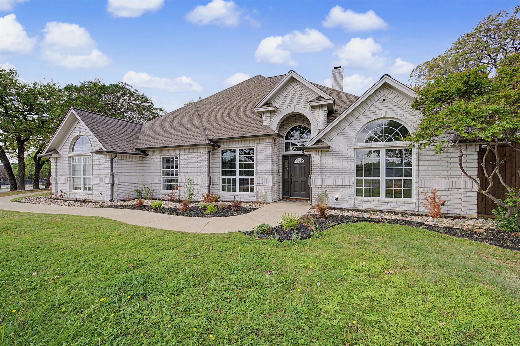 1029 Oakridge Court