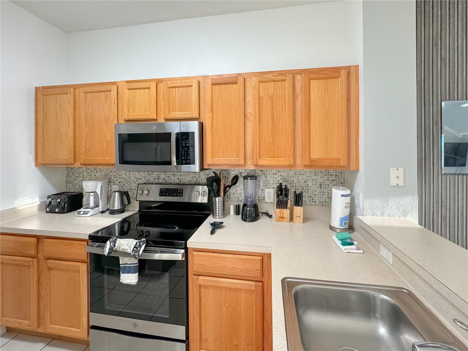 3143 YELLOW LANTANA LN