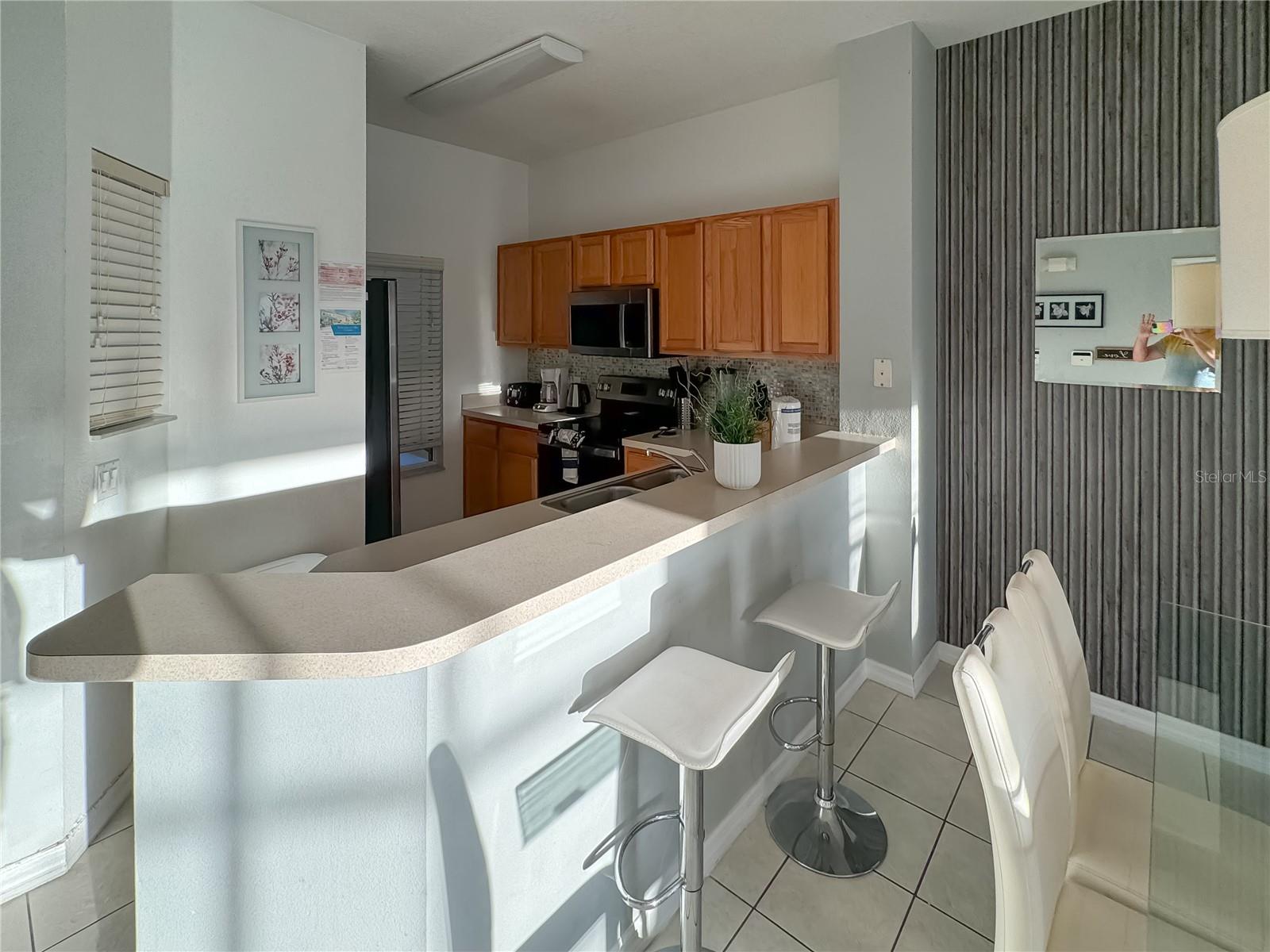 3143 YELLOW LANTANA LN