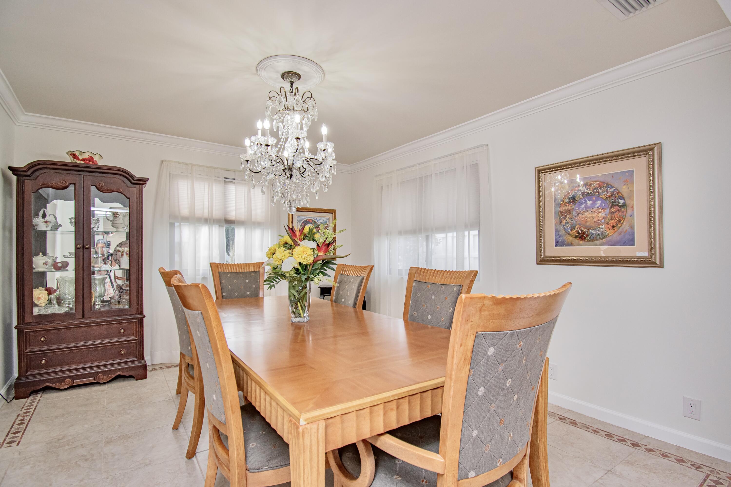 7838 Cypress Crescent