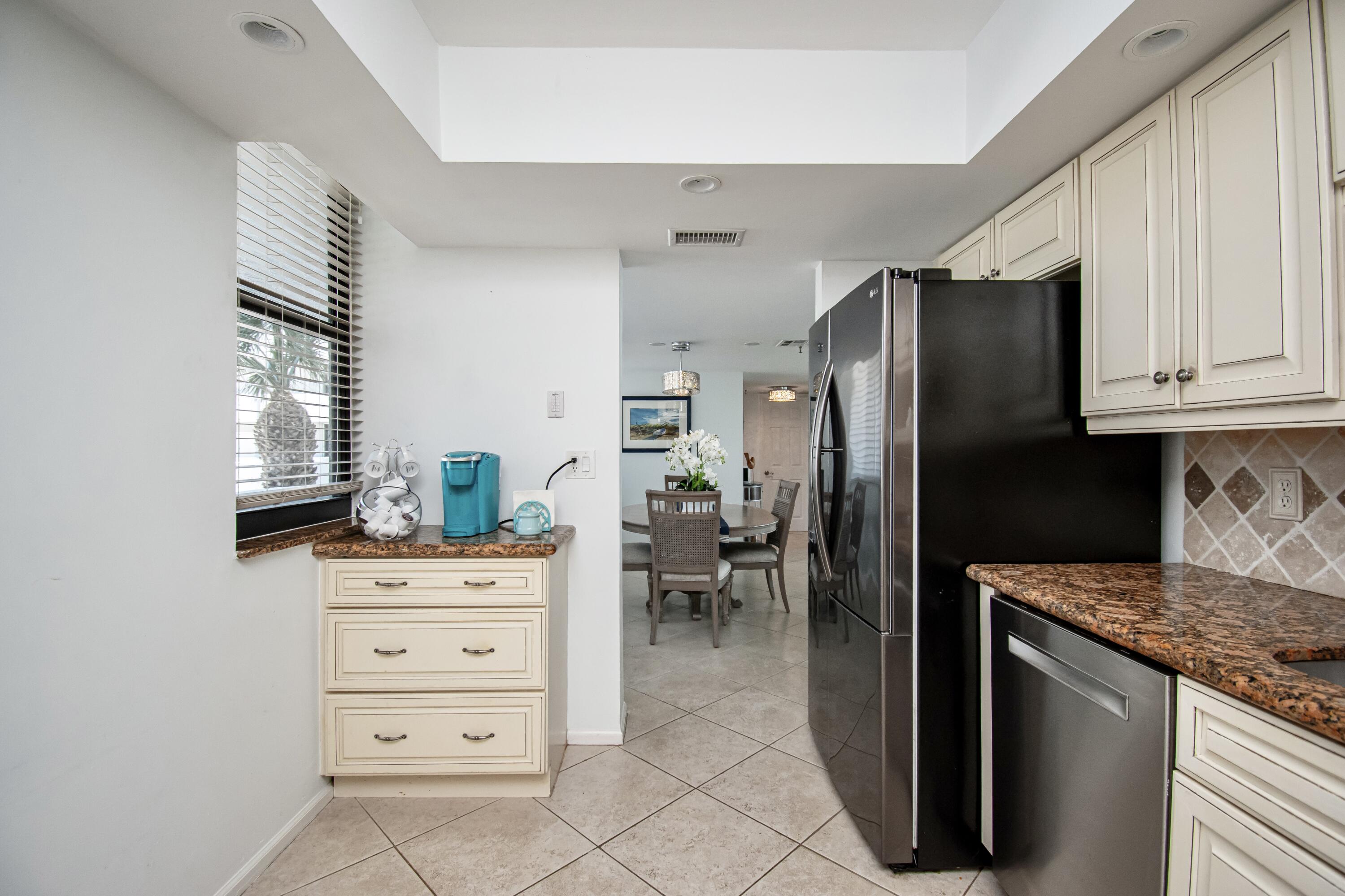 8200 Lakeshore Drive 202